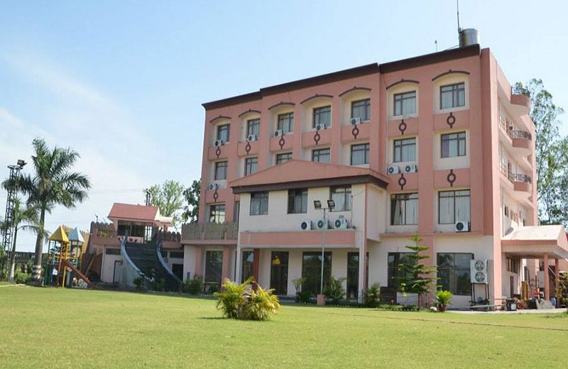 Hotel Grand Riviera