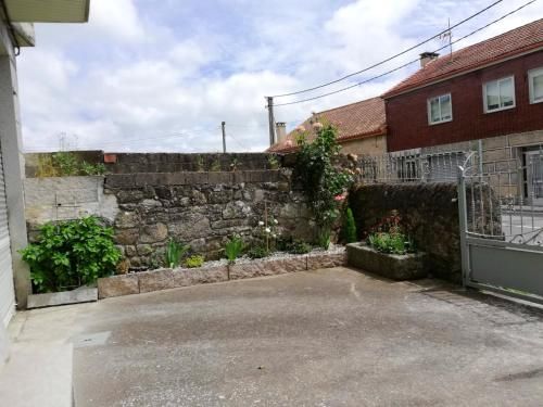 Apartment with 2 bedrooms in Maceda with wonderful mountain view enclosed garden and WiFi