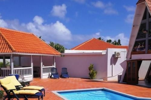 Prestigious Aruba Paradera Villa close to beach
