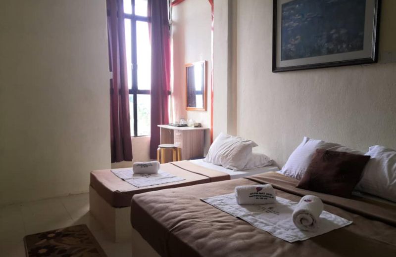 OYO 90131 Zayyan Hotel