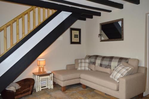Canalside Cottage