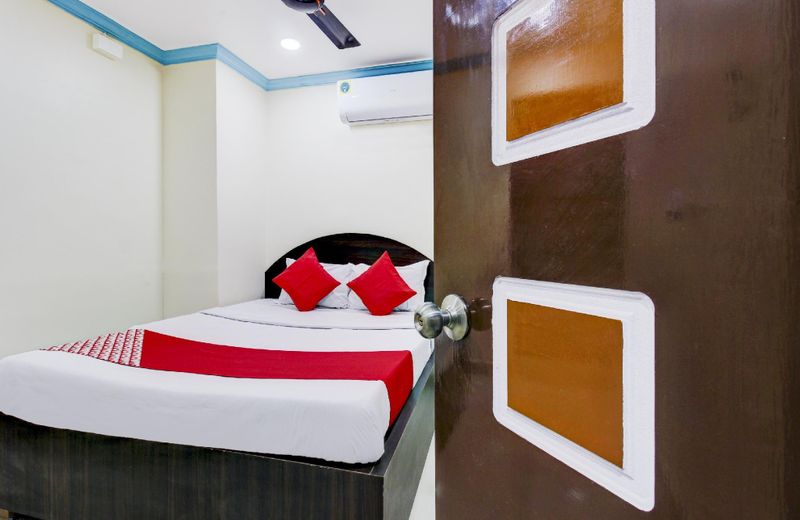 OYO 77180 Sri Vasudha Residency