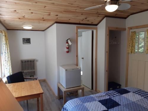 Miners' Bay Lodge