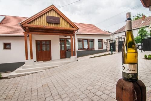 Zsirai Guest House