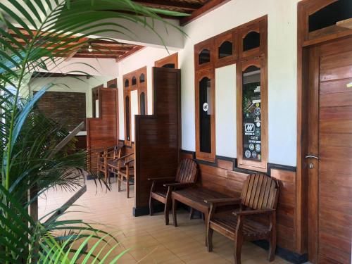 gery watukarung surfcamp