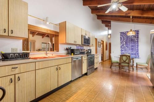 Big Island Kona Dreams by Coldwell Banker Island Vacations
