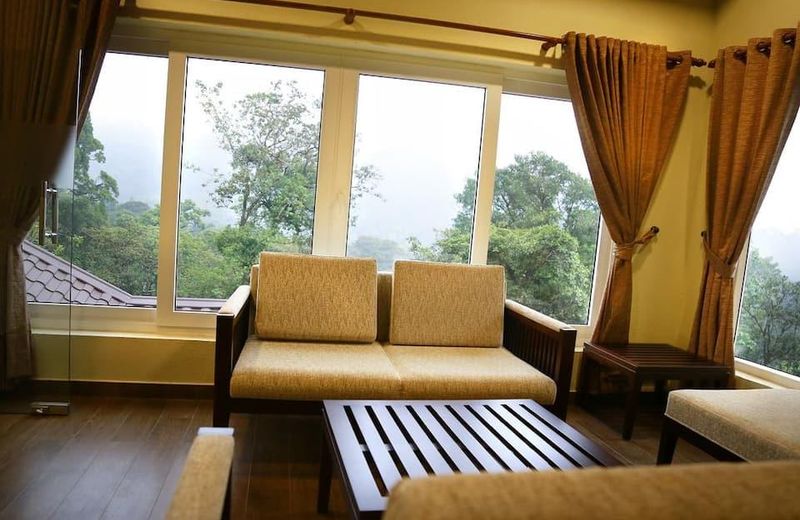 RaaRees Mist Resort