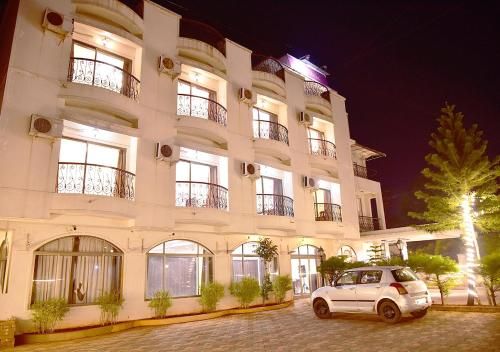 Montreal by Reveniir Resort - Lonavala