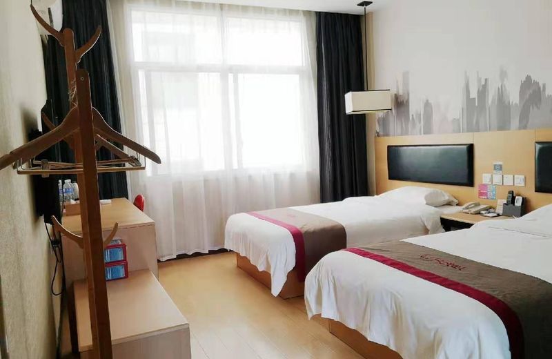 Thank Inn Plus Hotel Jiangxi Ganzhou Chongyi County Donald Duck Shop