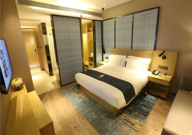 Echarm Hotel Liuzhou Jiangbin Park