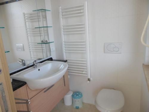 Nice villa only 100m from the beach