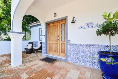 Vila Vale Mouro by OCvillas