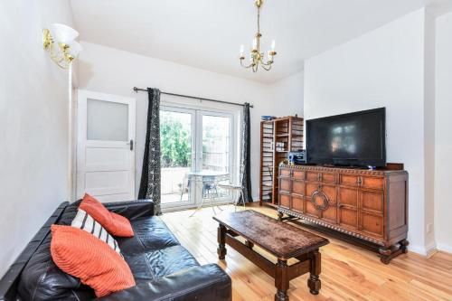 Chingford Apartment