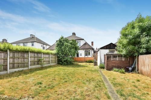 Chingford Apartment