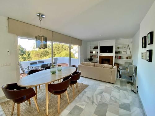 Luxury Apartm Brand newSwimming PoolGolf Beach