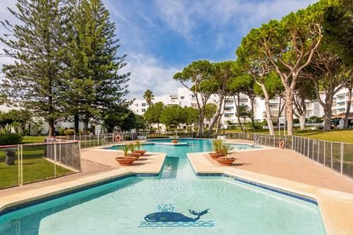 Moderno Apartamento de 2 dormitorios en Banus