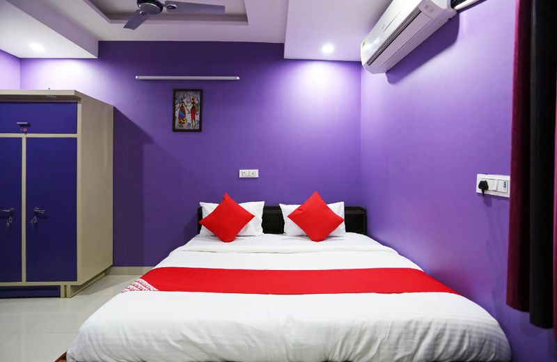 OYO Flagship 44131 Pleasant Inn