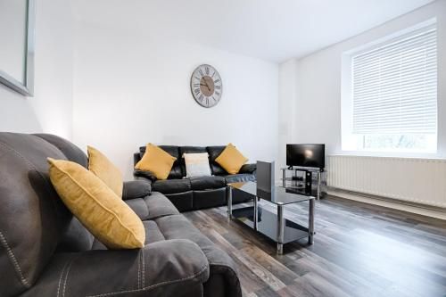 Perfect Location with Parking -Jersey Lodge