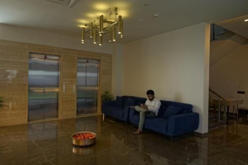 THE GALLERIA HOTEL ( luxury boutique hotel )