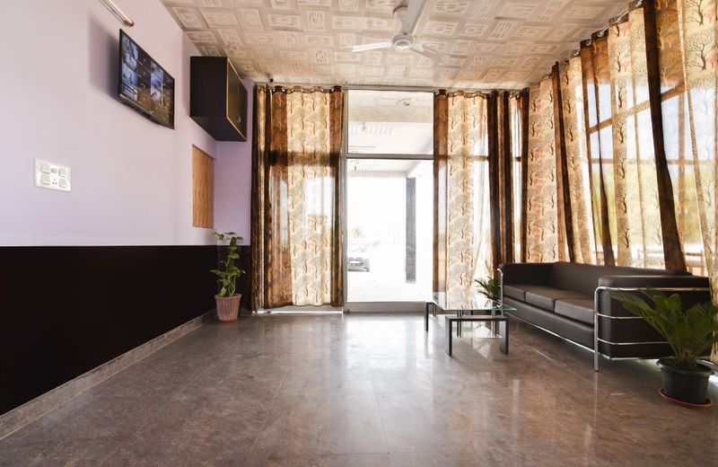 OYO 39771 Lakshya Residency