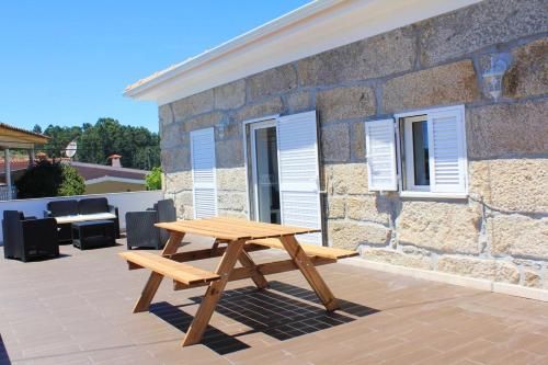 House with 2 bedrooms in Requiao with shared pool enclosed garden and WiFi 17 km from the beach