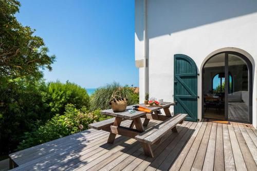 INDIGO KEYWEEK Seafront Villa with Outdoor Jacuzzi and Garden in Bidart