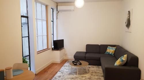 APPARTEMENT AVEC COUR ★ SPACIEUX ★ HYPER CENTRE