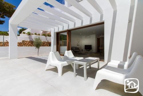 Abahana Villas El Paseo