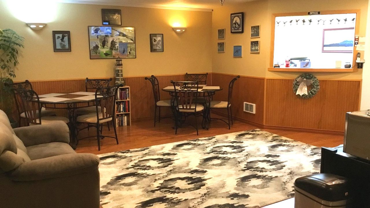 Eagle Bay Inn