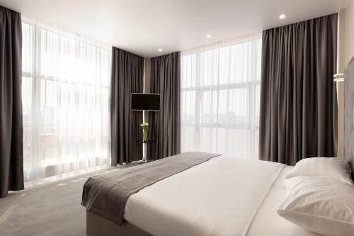 Hotel Parallel