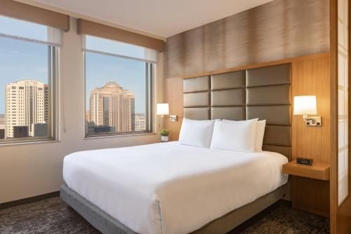 Hyatt Place Houston / Downtown
