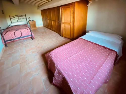 Splendid Holiday Home in Sant Angelo in Pontano with Garden