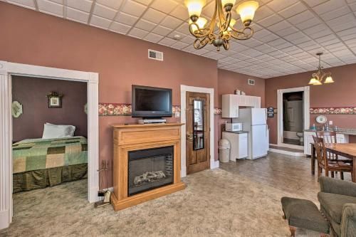 Pet-Friendly Apt Walk to Missouri River!