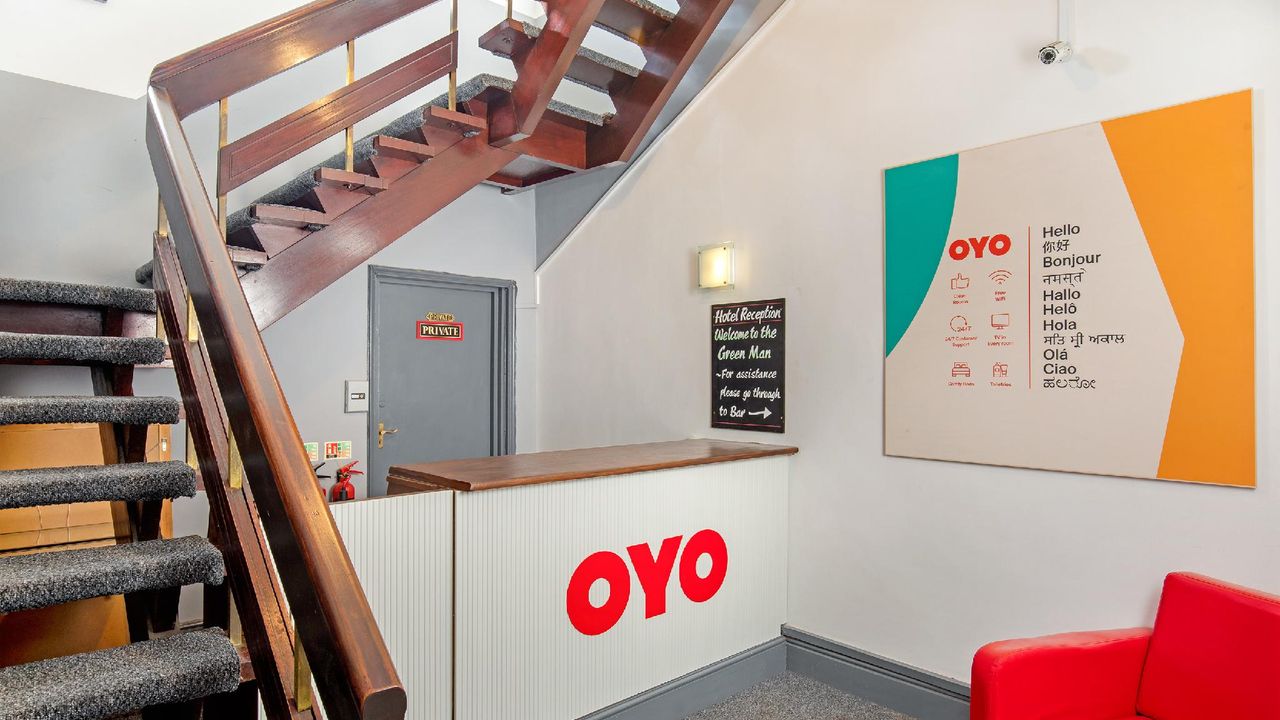 OYO The Green Man Pub And Hotel