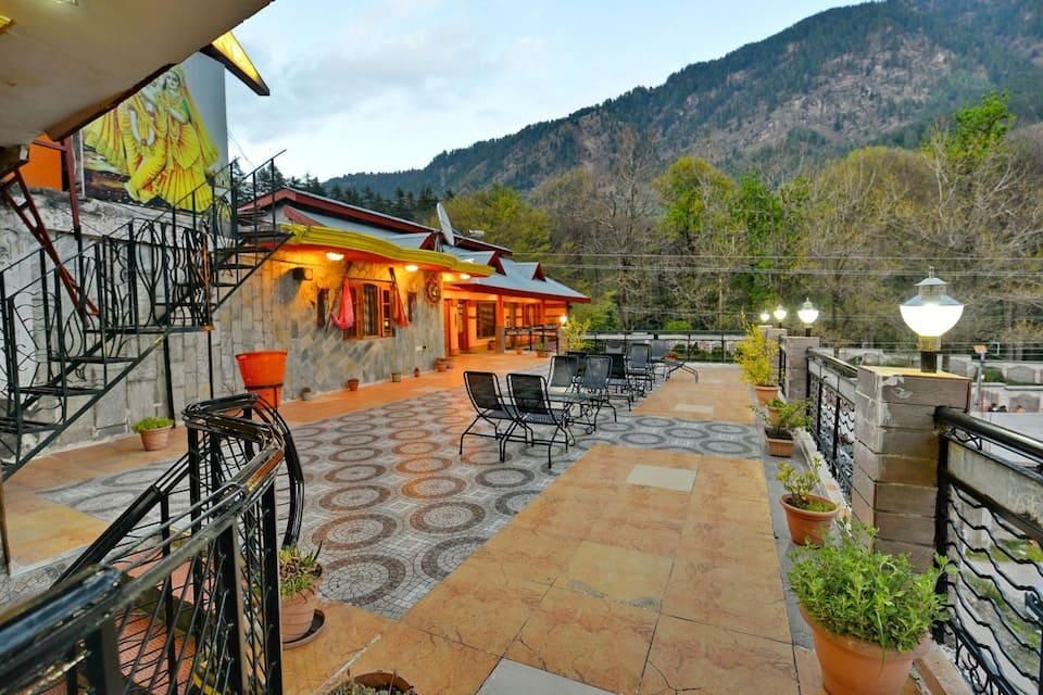 Outdoor Pictures 1