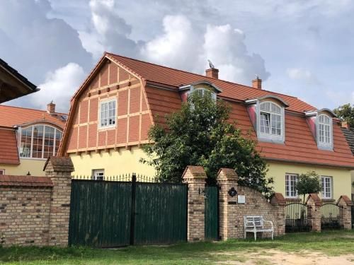 Gottberger Hof im Herzen des Ruppiner Seenlandes - Wohnung "Waldemar"