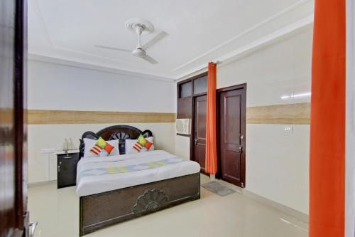 Vaccinated Staff- OYO 78523 AR Comfort Residency