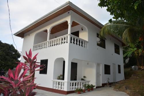 E&E Self Catering
