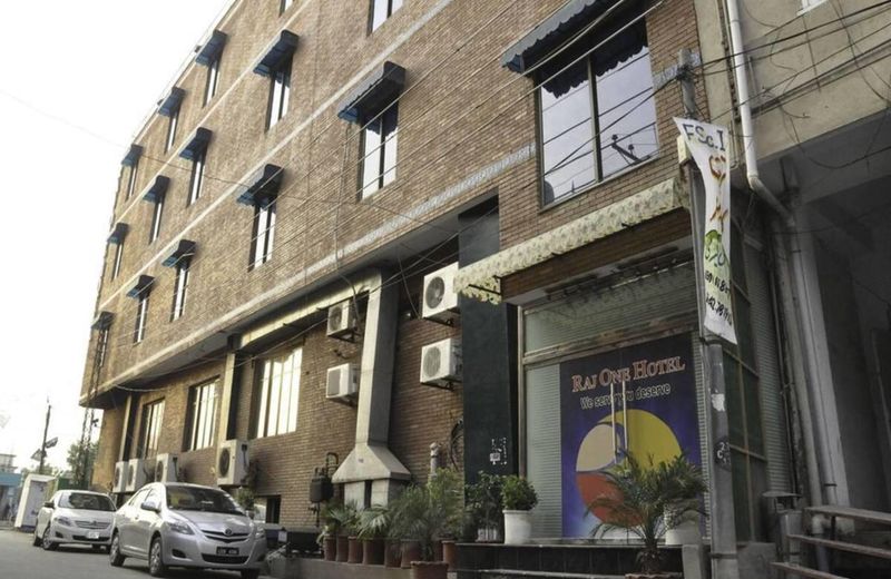 Rajone Hotel Faisalabad