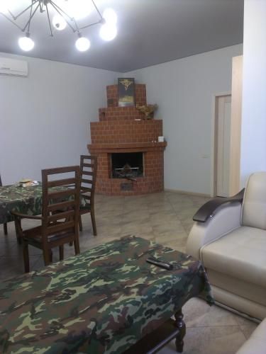 Mini-Hotel on Novo-Revolyutsionnaya