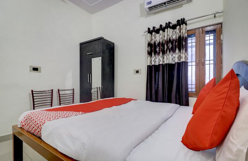 OYO 77774 Utsav Residency