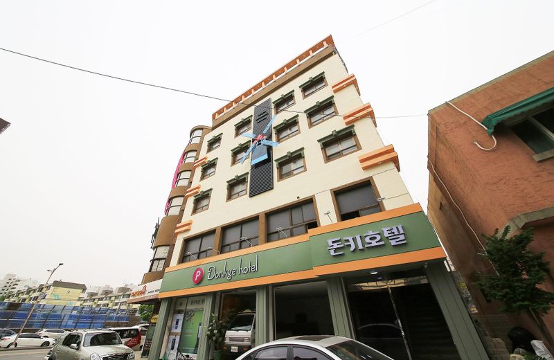 Anyang Donkey Hotel