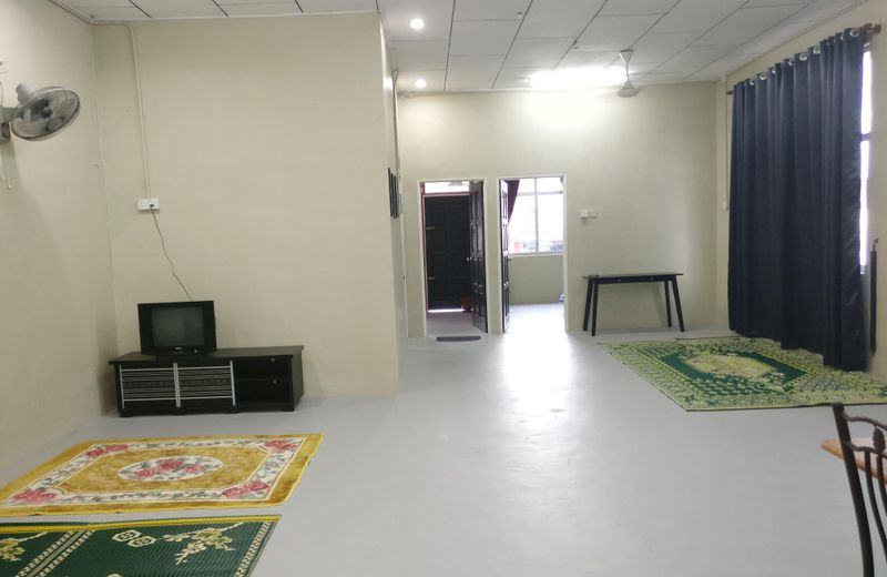 Arau Guesthouse (Near Train Station)