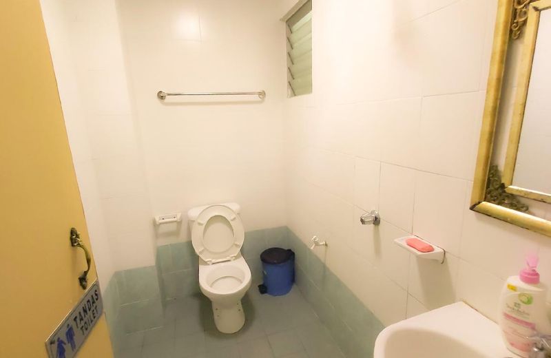Guest house - River view Condominium c/w pool