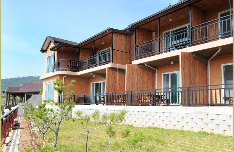 Yeosoo Hwangtoh Pension