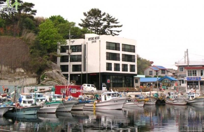 Yangyang Sea Garden Pension