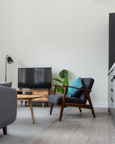 BRAND NEW Queens Park Apartments by Flying Butler