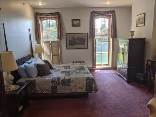 Oak Valley Inn and Suites