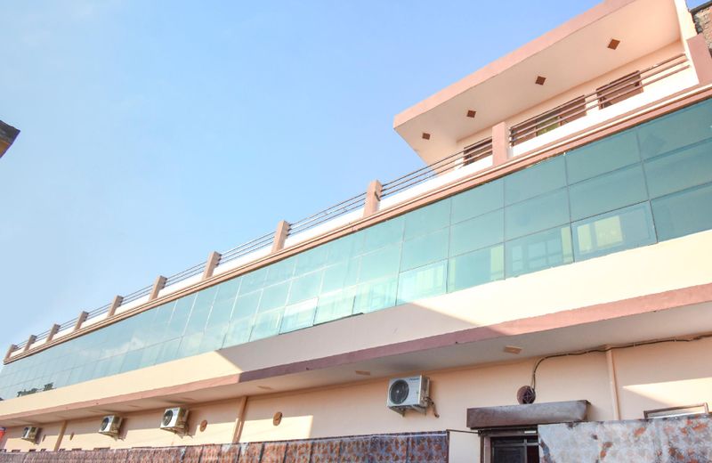 OYO 69434 Hotel Lavaynya