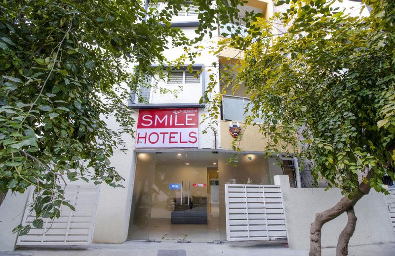 Capital O 77528 Smile Hotels